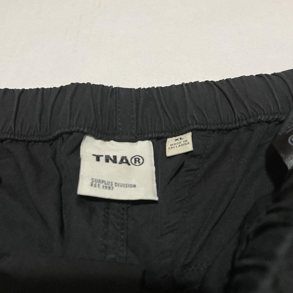 TNA Aritzia Parachute Pants Women's XL Baggy Black Track Windbreaker Joggers - Picture 2 of 7